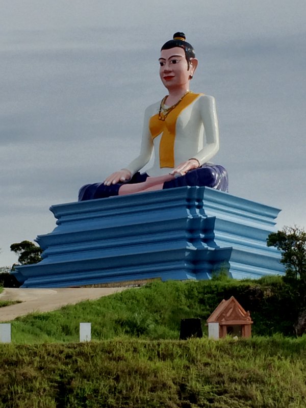 I'm not sure if this is a statue of Buddha. If so, it must be one of the most cartoonish depictions of him. I like the colours though!