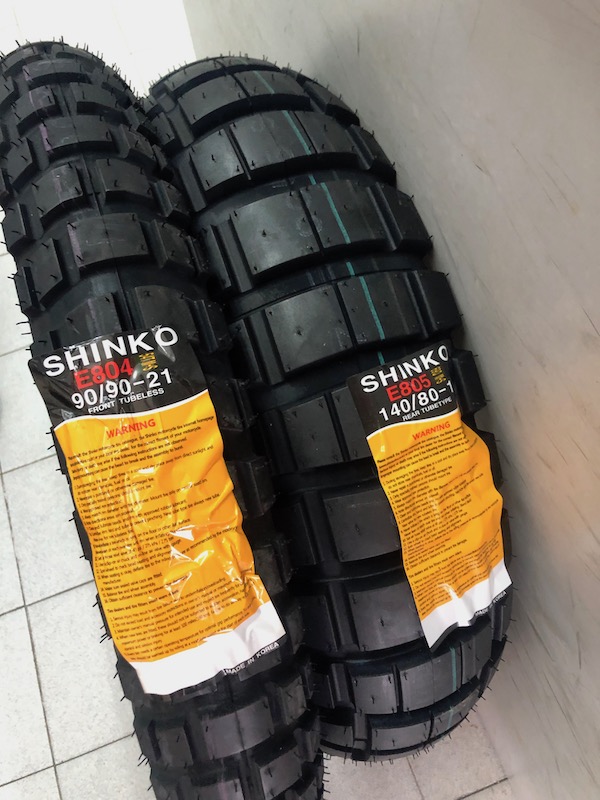 New Shoes for the G650GS Sertao – Shinko 804/805 Off-Road Biased