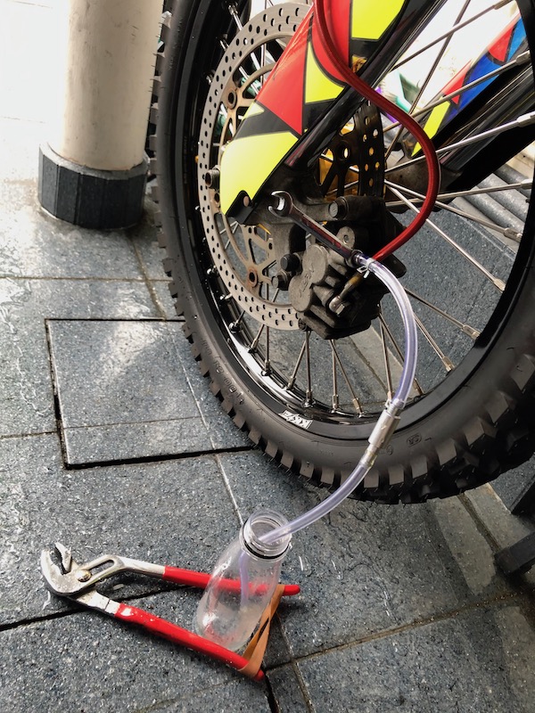 sgBikerBoy reviews RainX Plastic Water Repellent – Ramblings of a Singapore  Biker Boy